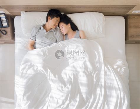 夫妻床怎麼睡 綠色的心代表什麼